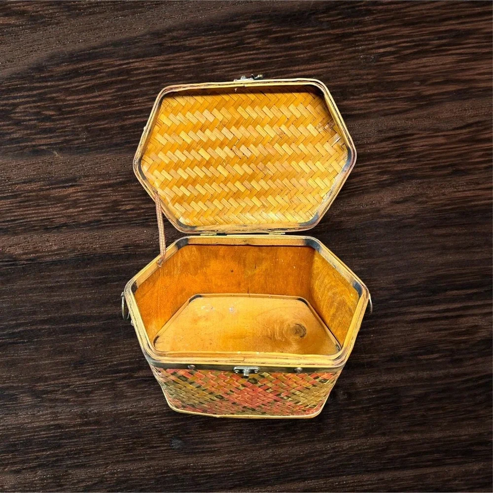 Vintage Woven Bamboo Brass Storage Box Hinged Lid Latch Handles 13